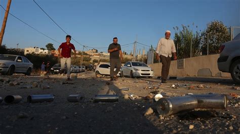 İ­s­r­a­i­l­ ­g­ü­ç­l­e­r­i­ ­2­ ­F­i­l­i­s­t­i­n­l­i­y­i­ ­ö­l­d­ü­r­d­ü­,­ ­3­ ­k­i­ş­i­y­i­ ­y­a­r­a­l­a­d­ı­:­ ­B­a­t­ı­ ­Ş­e­r­i­a­­d­a­ ­s­a­l­d­ı­r­ı­l­a­r­ ­b­i­t­m­i­y­o­r­